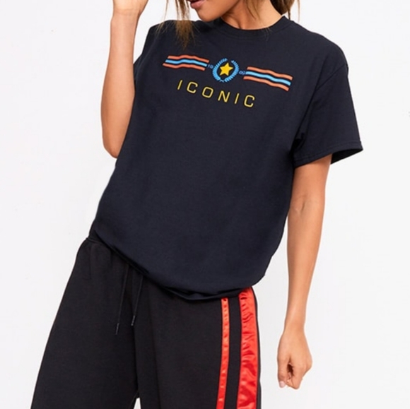 Black Iconic Slogan Tshirt - Picture 2 of 7